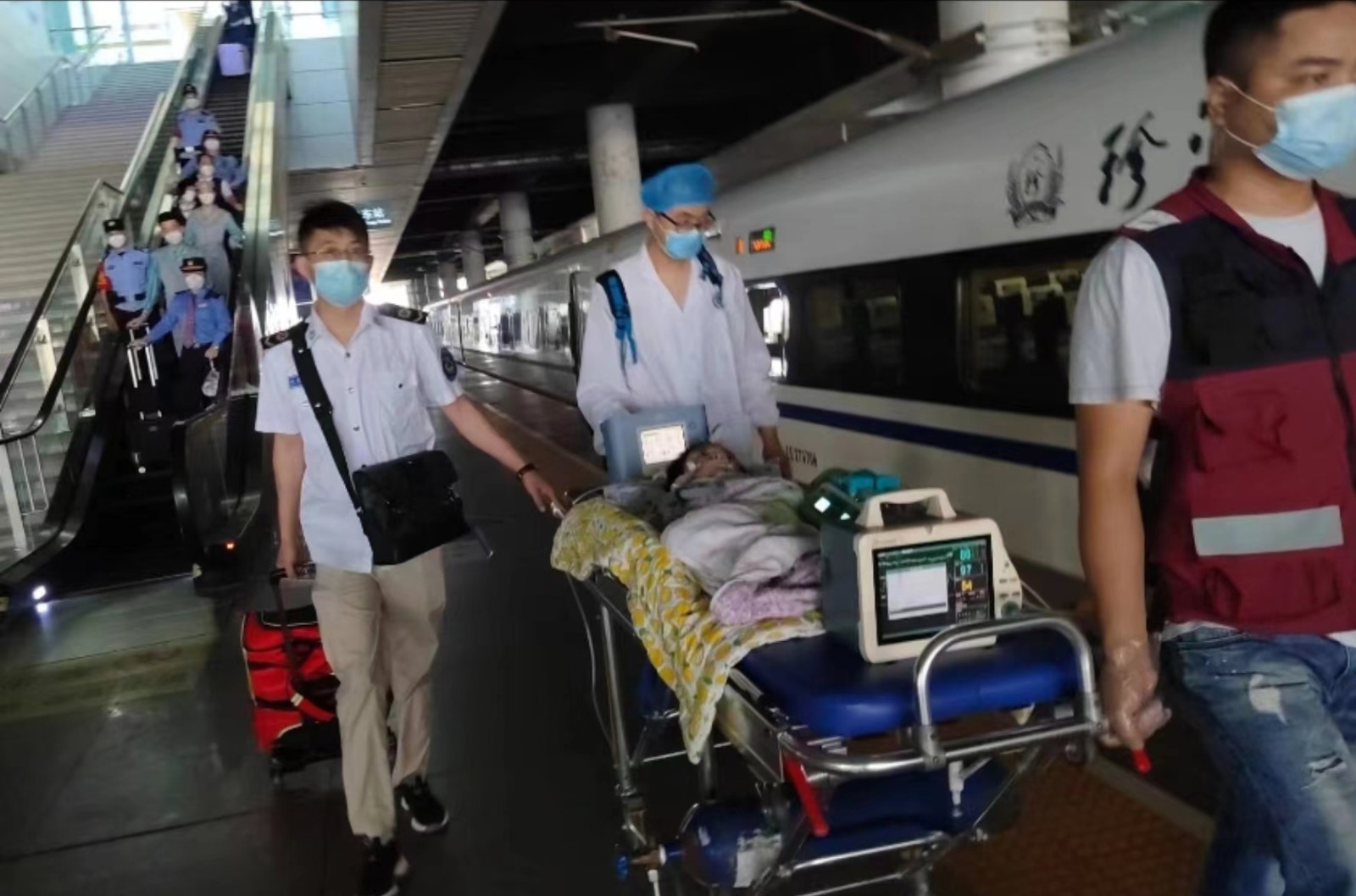 三门县高铁转运公司